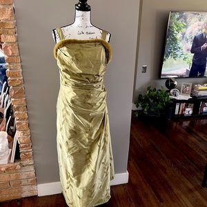 MONTAGE Gown with Mink Fur Trim Size L